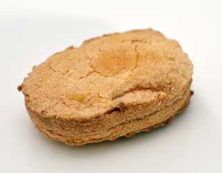 ダックワーズ (プラリネ)